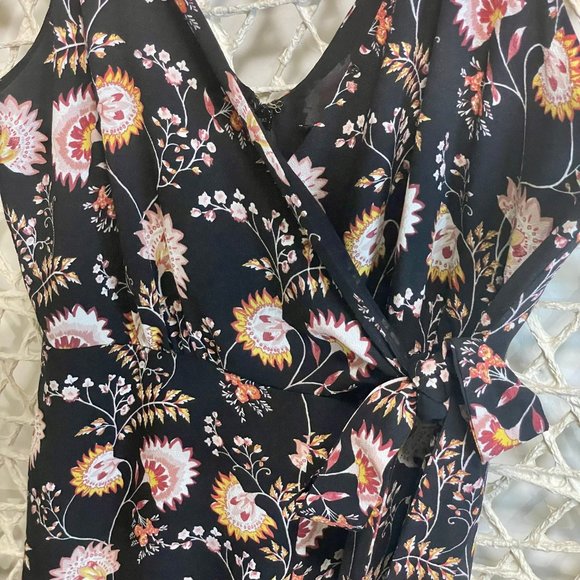 1State Size 8 floral jumpsuit - Picture 6 of 6